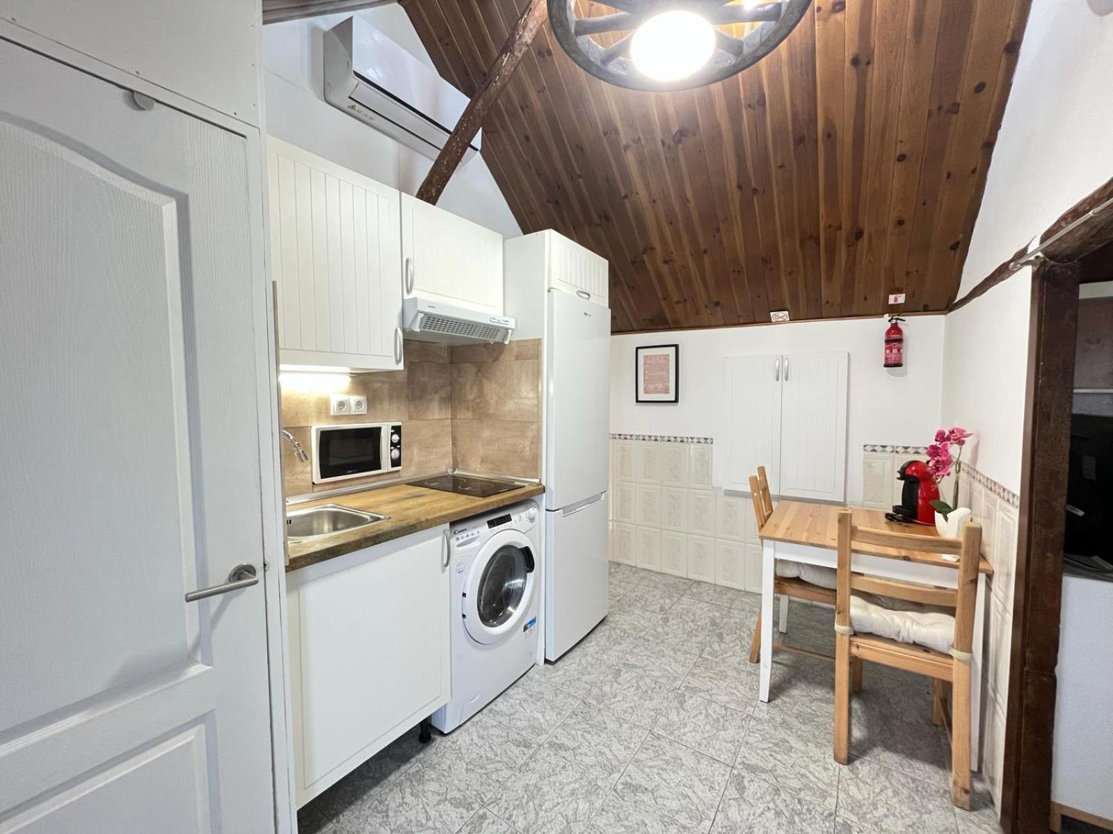 Free Parking, 40 Meters From The Beach, Wi-Fi, Ac Estepona Esterno foto