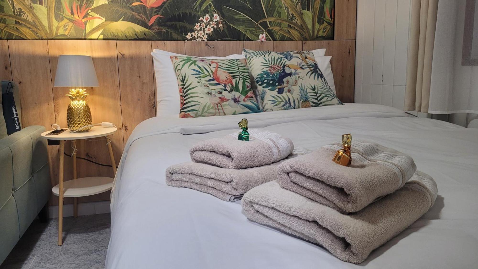 Free Parking, 40 Meters From The Beach, Wi-Fi, Ac Estepona Esterno foto